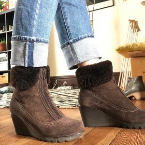 La CANADIENNE Snow Bunny Real Shearling Waterproof Booties Wedge Heel 8.5